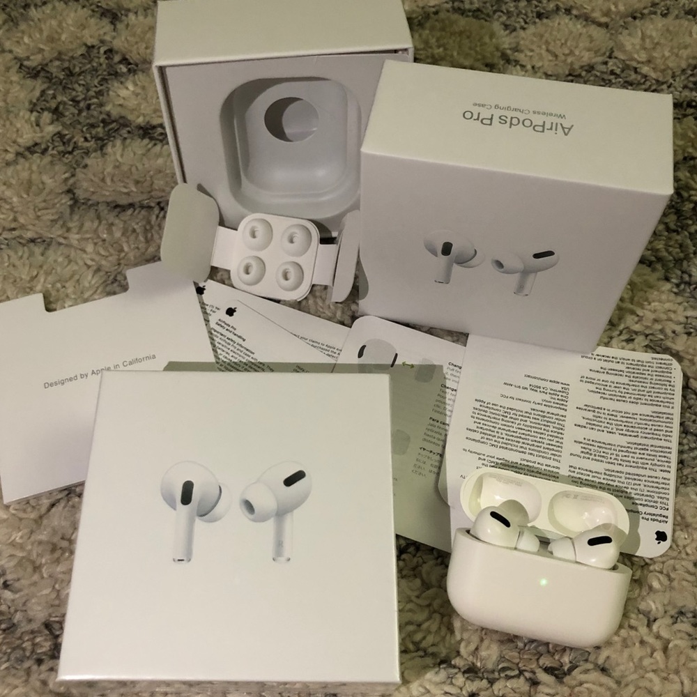APPLE AIRPODS PRO W WIRELESS CHARGING CASE SEALED